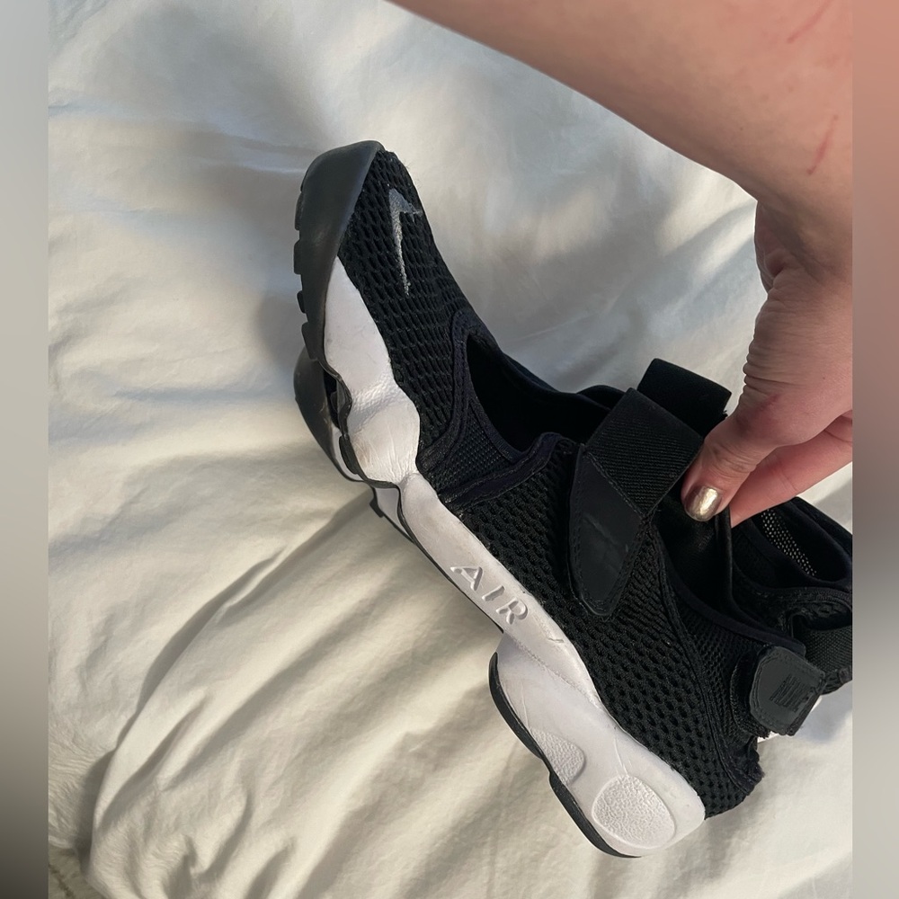 Nike Air Rifts - Picture 2 of 3